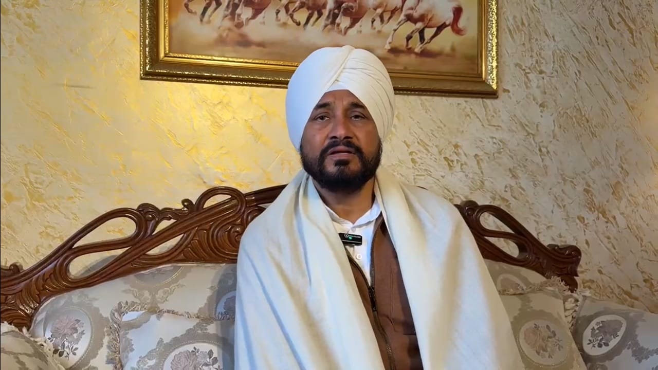 “मेरे खिलाफ फेक प्रोपेगैंडा किया जा रहा है”: जातिवादी बयानों पर चरणजीत चन्नी का बचाव; कहा – “मैं चमकौर की धरती का बेटा हूं”