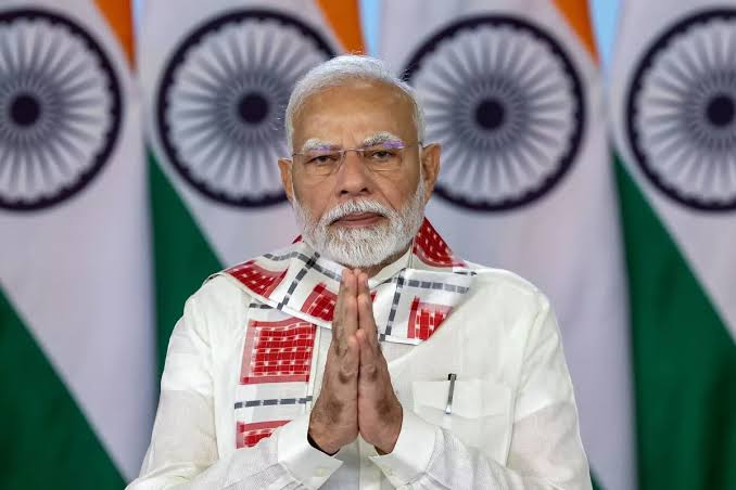 नया साल 2026 शुरू: PM मोदी समेत बड़े नेताओं ने दी शुभकामनाएं; काशी-अयोध्या में लंबी लाइनें