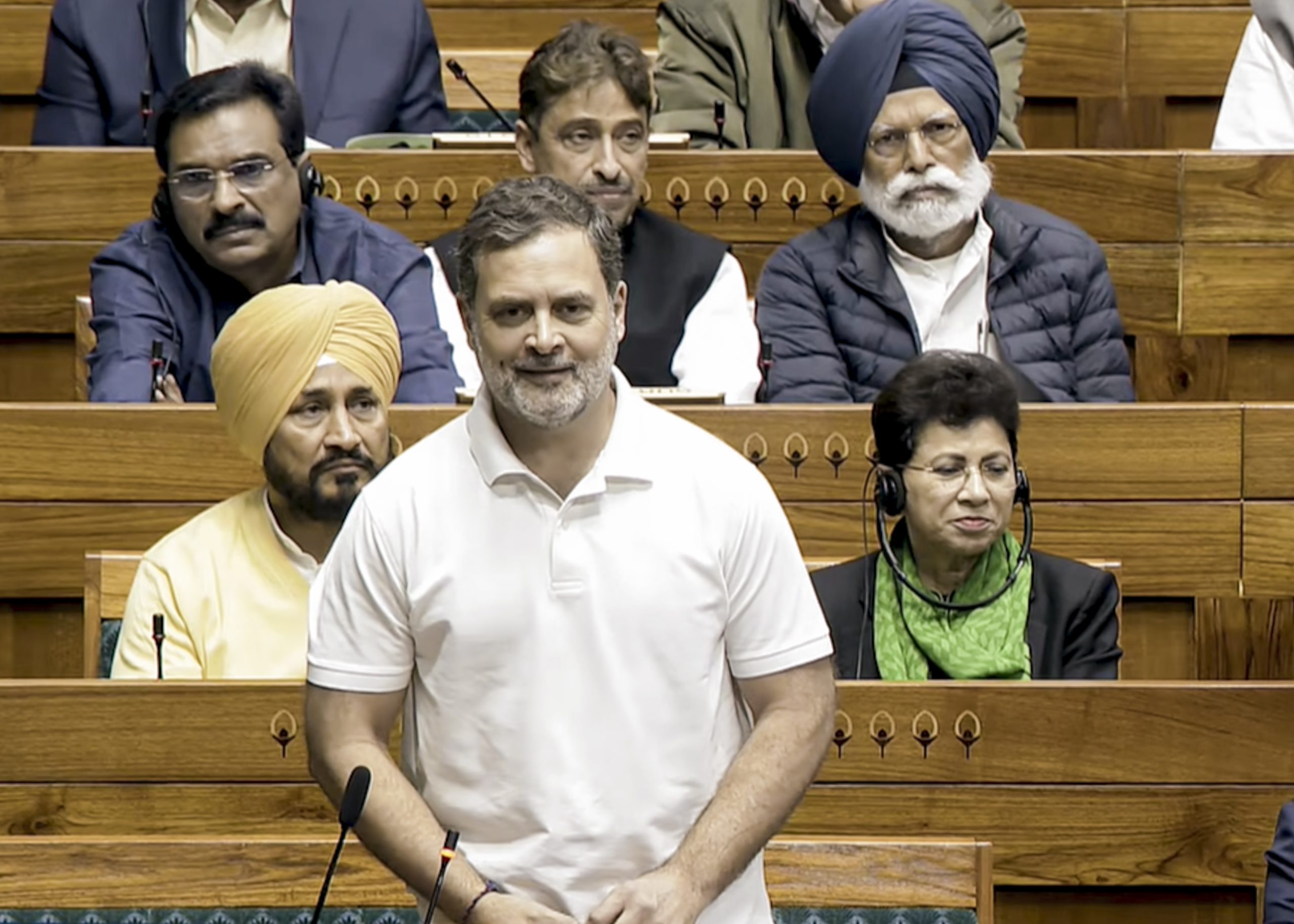 अमेरिका के साथ व्यापार समझौते में सरकार ने ‘भारत माता’ को बेच दिया : राहुल गांधी
