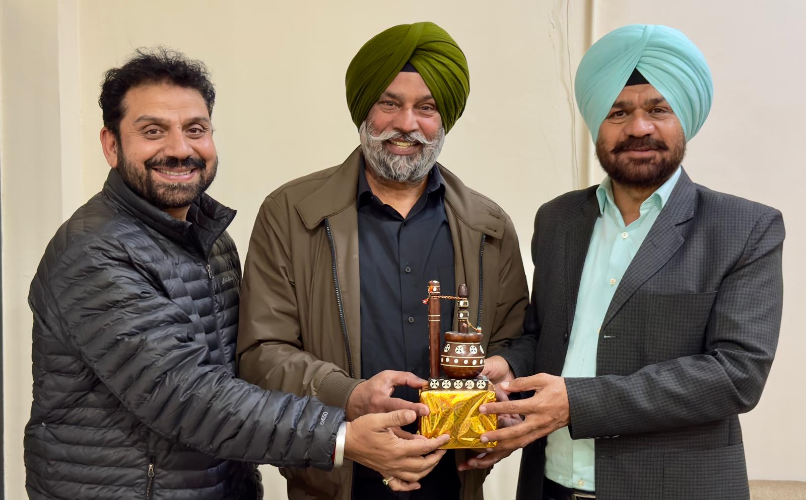 हर बाहर से आया पंजाबी अपनी मातृभाषा से जुड़ा रहना चाहता है – गुरजतिंदर रंधावा