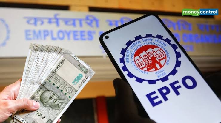 PF खाताधारकों के लिए बड़ी खुशखबरी: फ्री में मिलेगा ₹7 लाख तक का बीमा; जानें क्या है EPFO की EDLI स्कीम