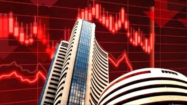 शेयर बाजार में हाहाकार: सेंसेक्स 755 अंक टूटा, निफ्टी 25,600 के नीचे फिसला