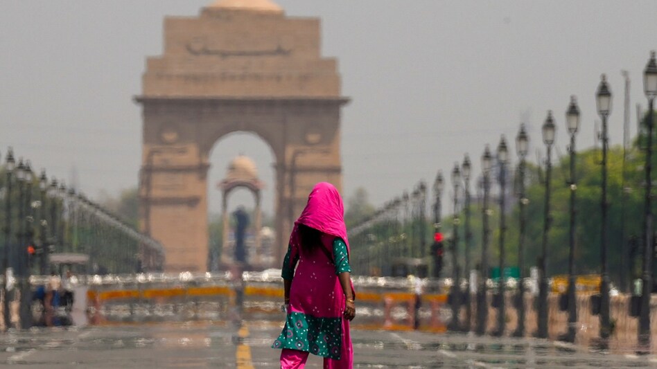 दिल्ली में इस साल की सबसे गर्म सुबह, न्यूनतम तापमान 20.4 डिग्री सेल्सियस दर्ज