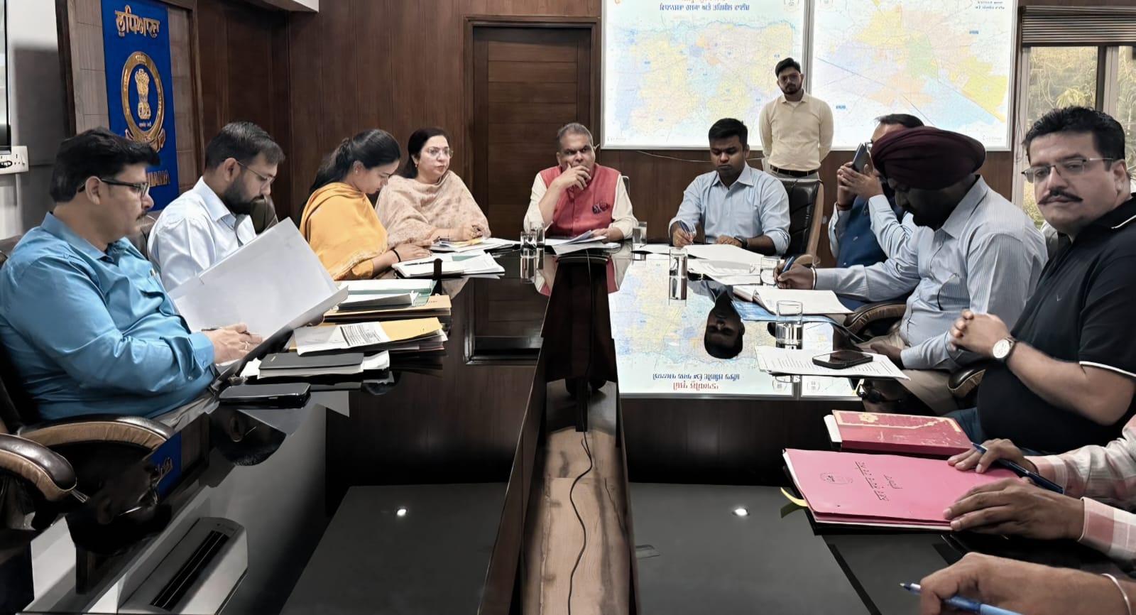 लुधियाना में प्रमुख अवसंरचना परियोजनाओं को मंजूरी मिली, मंत्री संजीव अरोड़ा ने उच्च स्तरीय विभागीय समीक्षा बैठक की।