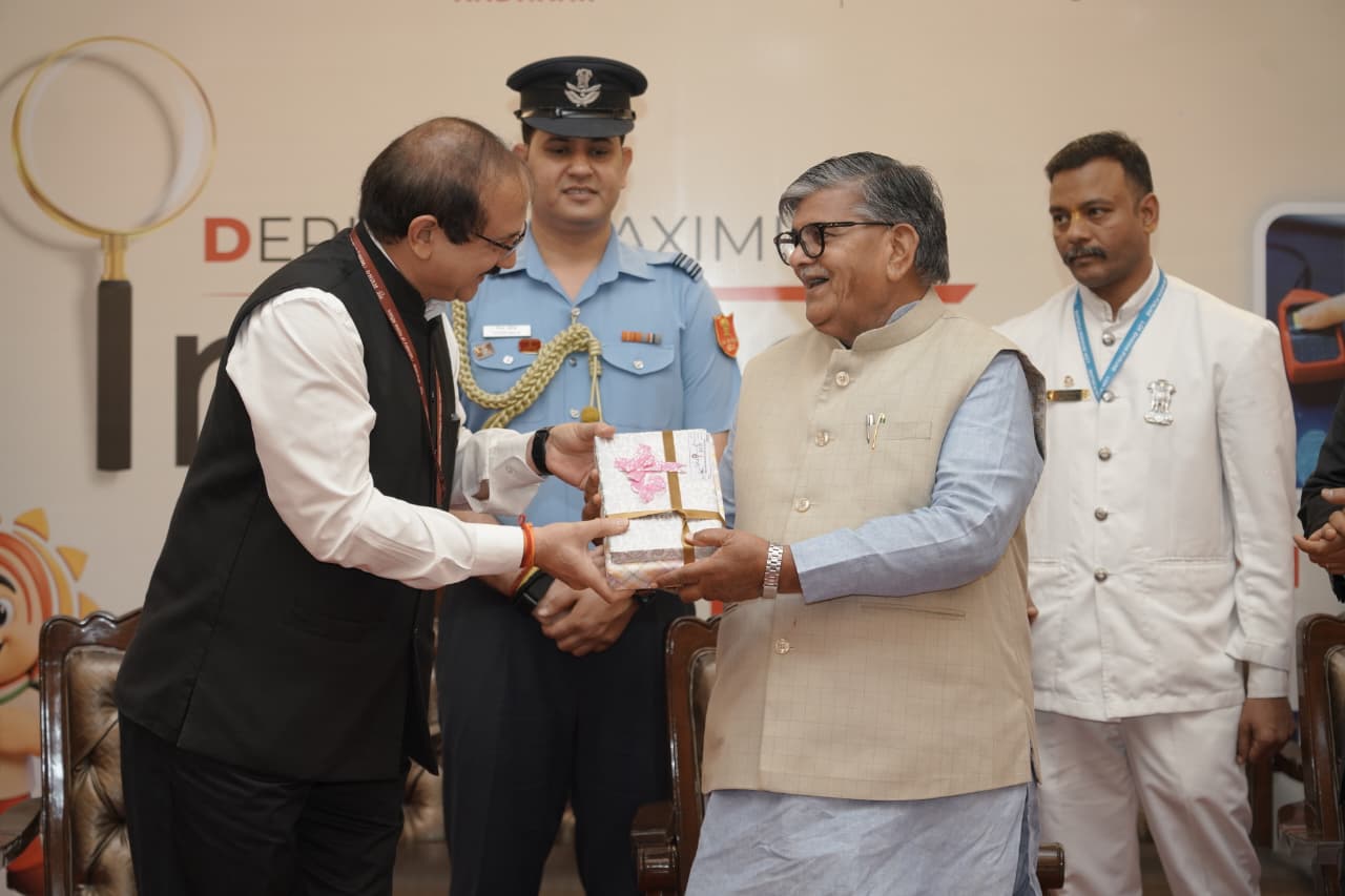 आधार परिवर्तनकारी शासन, पारदर्शिता और प्रत्यक्ष लाभ वितरण को बढ़ावा देता है