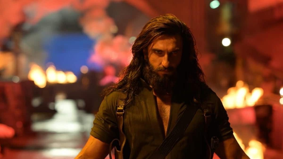200 करोड़ क्लब में ‘धुरंधर 2’ की धमाकेदार एंट्री: रणवीर सिंह ने ‘पुष्पा 2’ और ‘जवान’ के रिकॉर्ड को किया ध्वस्त