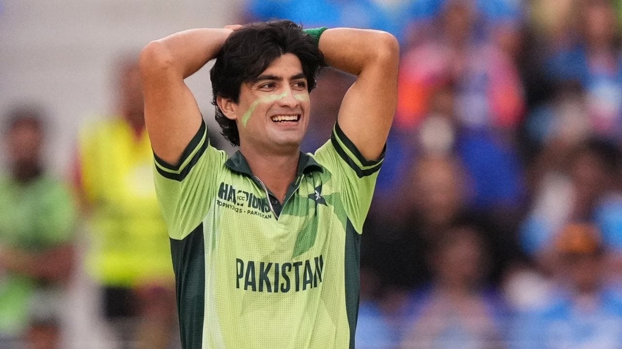 नसीम शाह को महंगा पड़ा विवादित पोस्ट: PCB ने ठोका 2 करोड़ का जुर्माना, साल की आधी से ज्यादा सैलरी कटेगी