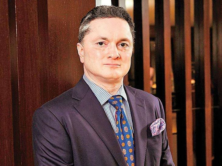 रेमंड के मालिक गौतम सिंघानिया की मालदीव में बोट पलटी: मुंबई एयरलिफ्ट किए गए; दिग्गज रेसर हरि सिंह समेत 2 लापता