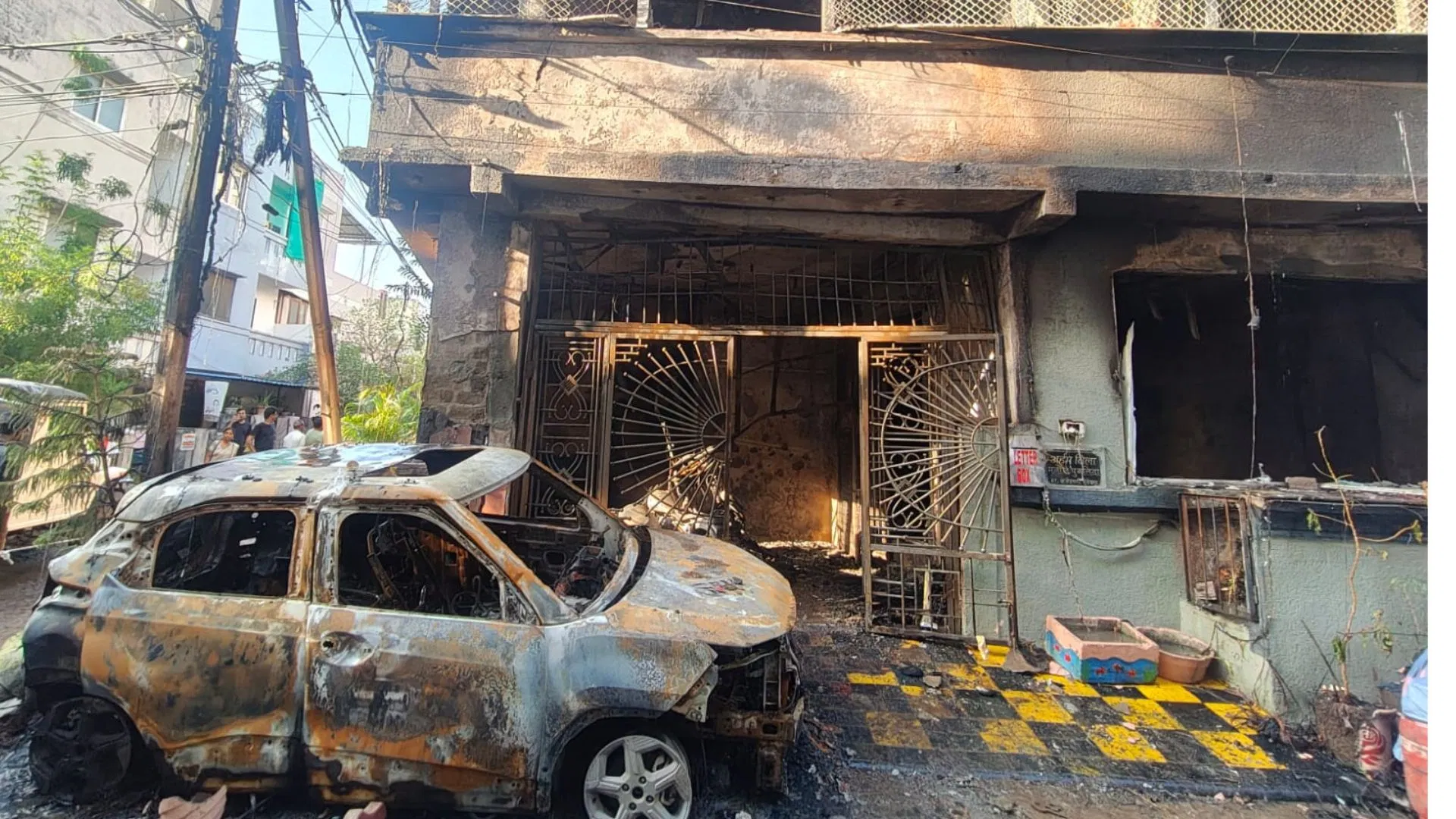 इंदौर में ईवी के ‘चार्जिंग प्वाइंट’ में धमाके के बाद मकान में लगी आग, आठ लोगों की मौत