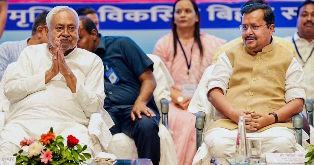नीतीश कुमार और नितिन नवीन का इस्तीफा: अब राज्यसभा में शुरू करेंगे नई पारी, ‘सुशासन बाबू’ ने बनाया अनोखा रिकॉर्ड
