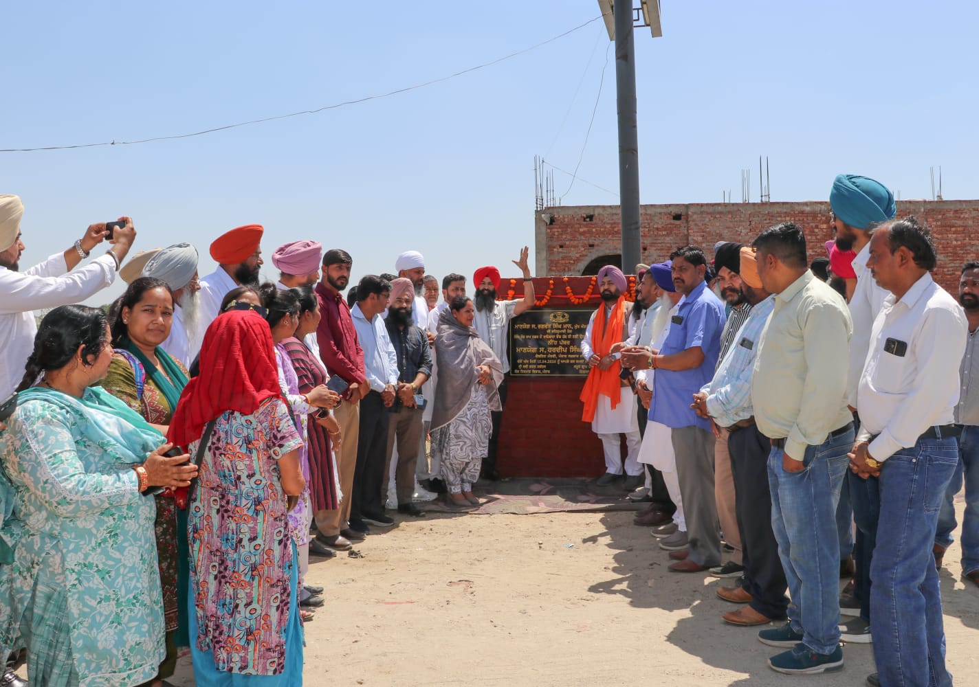 मंत्रिमंडल मंत्री हरदीप सिंह मुंडियन ने 1.74 करोड़ रुपये की महत्वपूर्ण सड़क अवसंरचना परियोजना की आधारशिला रखी