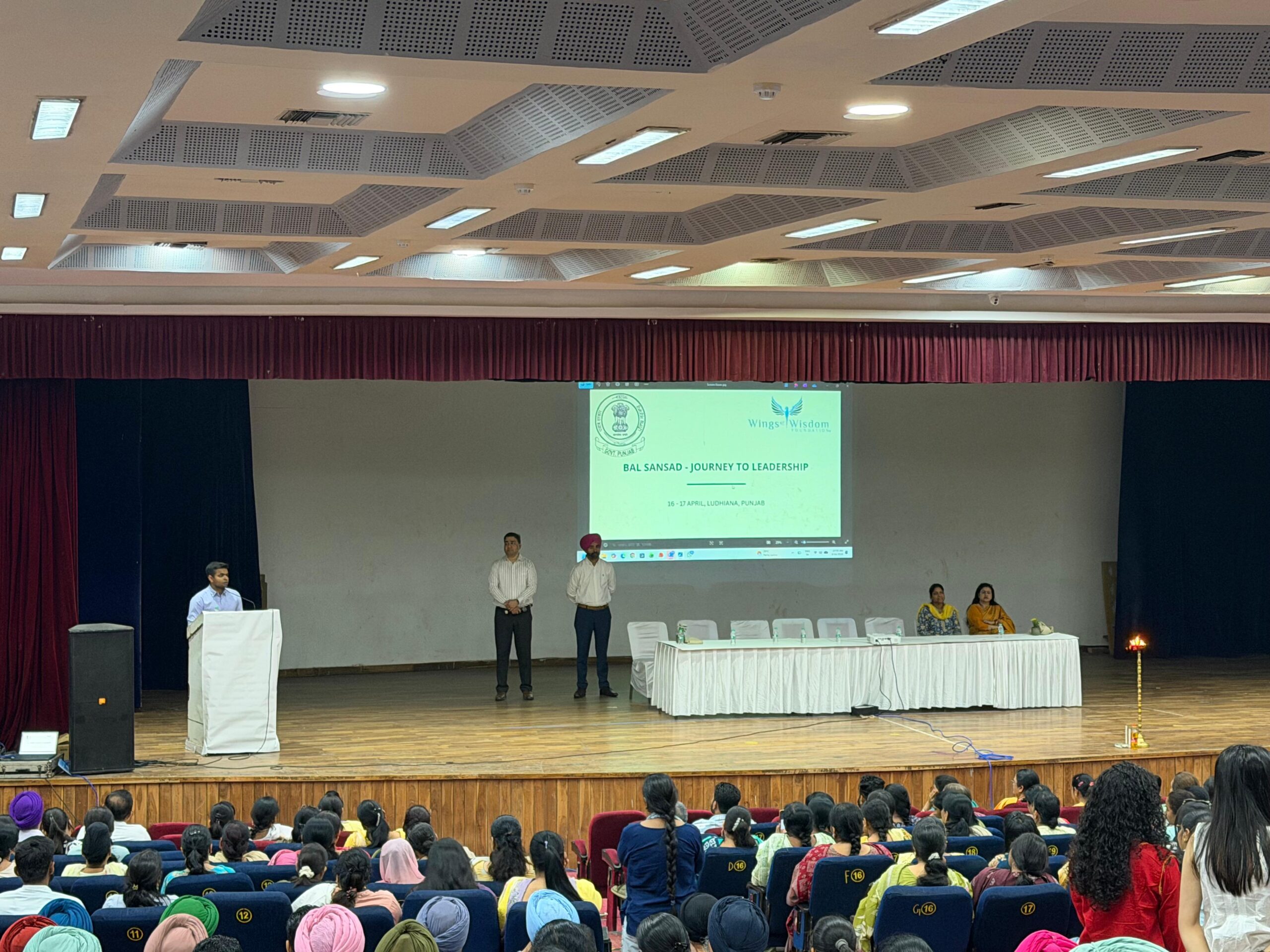 बच्चों में लोकतांत्रित सहभागिता के लिए किया गया बाल संसद शिक्षक प्रशिक्षण सत्र का आयोजन