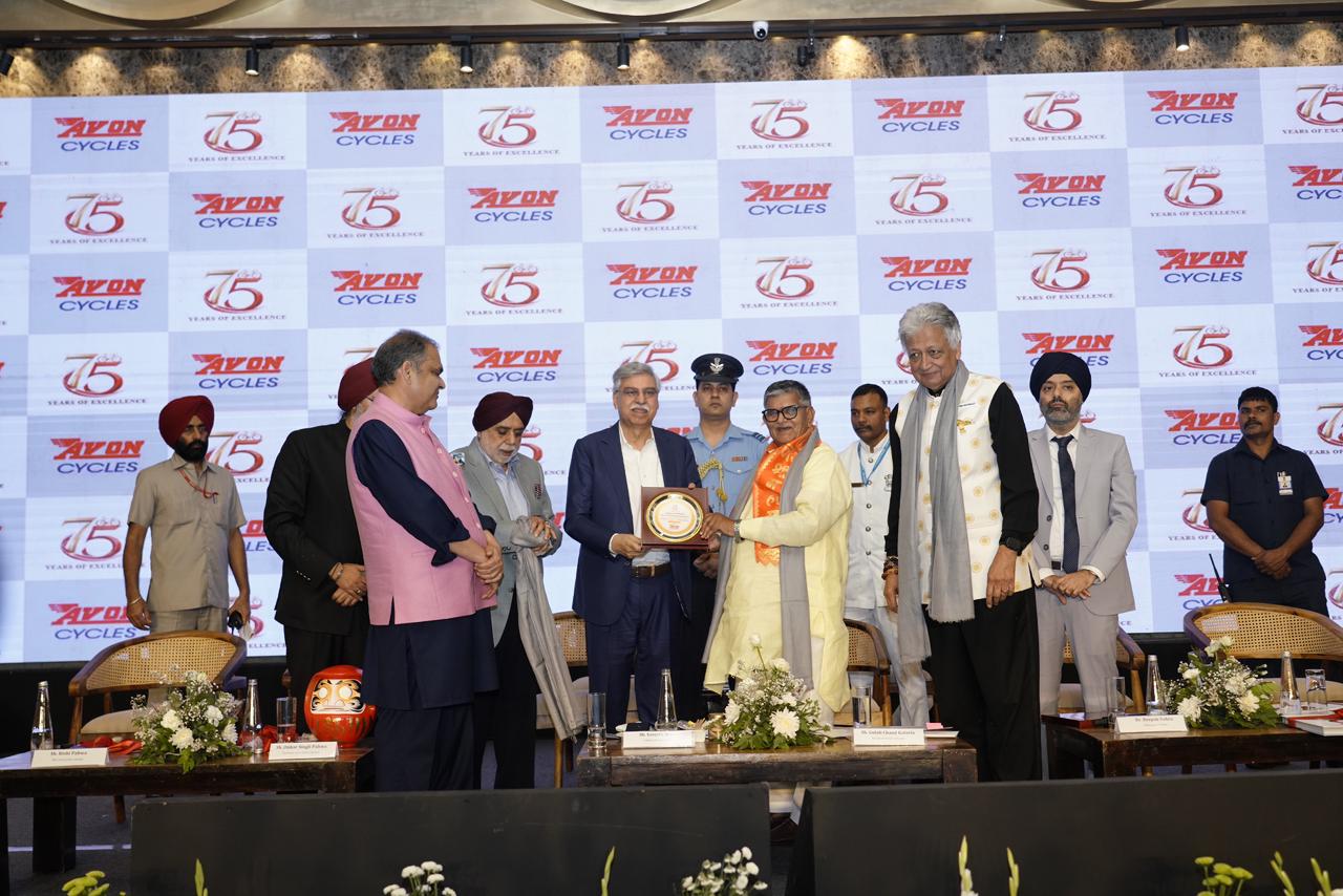 एवन साइकिल्स ने प्रतिष्ठित कॉफी टेबल बुक के विमोचन के साथ अपनी 75 साल की विरासत का जश्न मनाया
