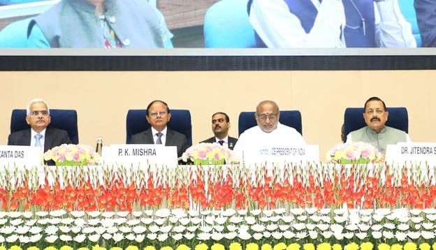 सिविल सेवा दिवस: डॉ. जितेंद्र सिंह बोले—PM उत्कृष्टता पुरस्कारों के आवेदन 1,216 से बढ़कर 2,035