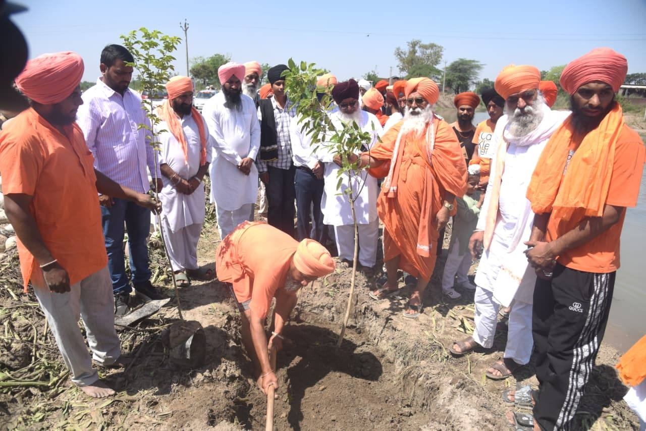 संत सीचेवाल ने बुड्ढा दरिया को अपनाने का दिया आह्वान