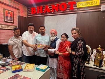 40 साल का इंतजार खत्म: पंजाब के ढोलक वादक की निकली ₹1.50 करोड़ की लॉटरी; बेटे के नाम ने बदली आर्टिस्ट की किस्म