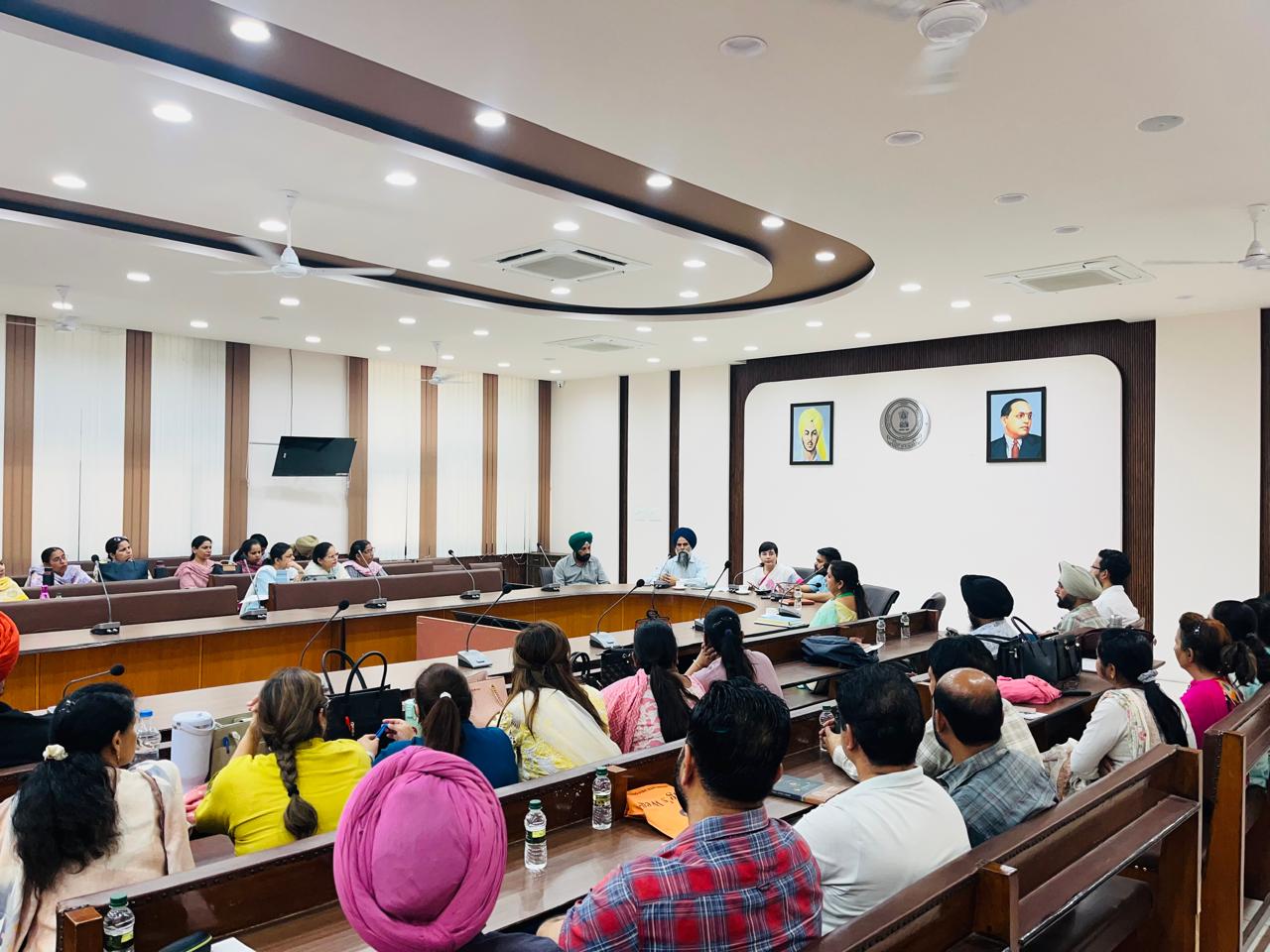अतिरिक्त उपायुक्त पूनम सिंह ने लुधियाना में जनगणना 2027 के कार्यों की समीक्षा की, दिए दिशा-निर्देश