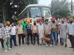 पंजाब रोडवेज कर्मचारियों द्वारा अमृतसर बस स्टैंड पर जोरदार प्रदर्शन