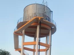 जल जीवन मिशन की पानी टंकी में भारी रिसाव, ग्रामीणों ने निर्माण गुणवत्ता और भ्रष्टाचार पर उठाए सवाल