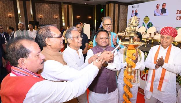 भुवनेश्वर में पूर्वी क्षेत्रीय कृषि सम्मेलन का केंद्रीय मंत्री श्री शिवराज सिंह चौहान और ओडिशा के मुख्यमंत्री श्री मोहन चरण मांझी ने किया उद्घाटन