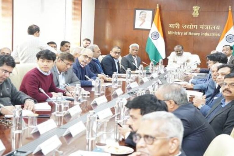 भारी उद्योग मंत्रालय ने सिंटर्ड रेयर अर्थ परमानेंट मैग्नेट (आरईपीएम) विनिर्माण संवर्धन योजना के तहत वैश्विक निविदा के लिए बोली जमा करने की समय-सीमा बढ़ाई