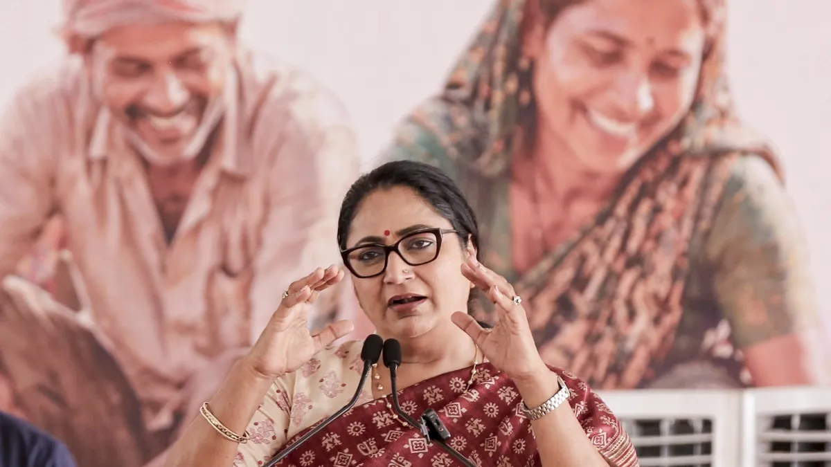 दिल्ली में 13 साल बाद फिर बनेंगे राशन कार्ड: CM रेखा गुप्ता का बड़ा ऐलान, 15 जून से शुरू होंगे ऑनलाइन आवेदन