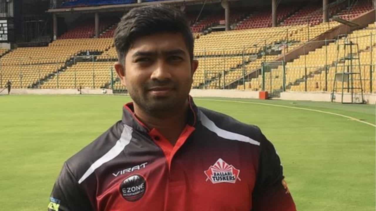 क्रिकेट जगत में शोक: केएल राहुल के पूर्व साथी खिलाड़ी एसएल अक्षय का लाइव मैच के दौरान हार्ट अटैक से निधन