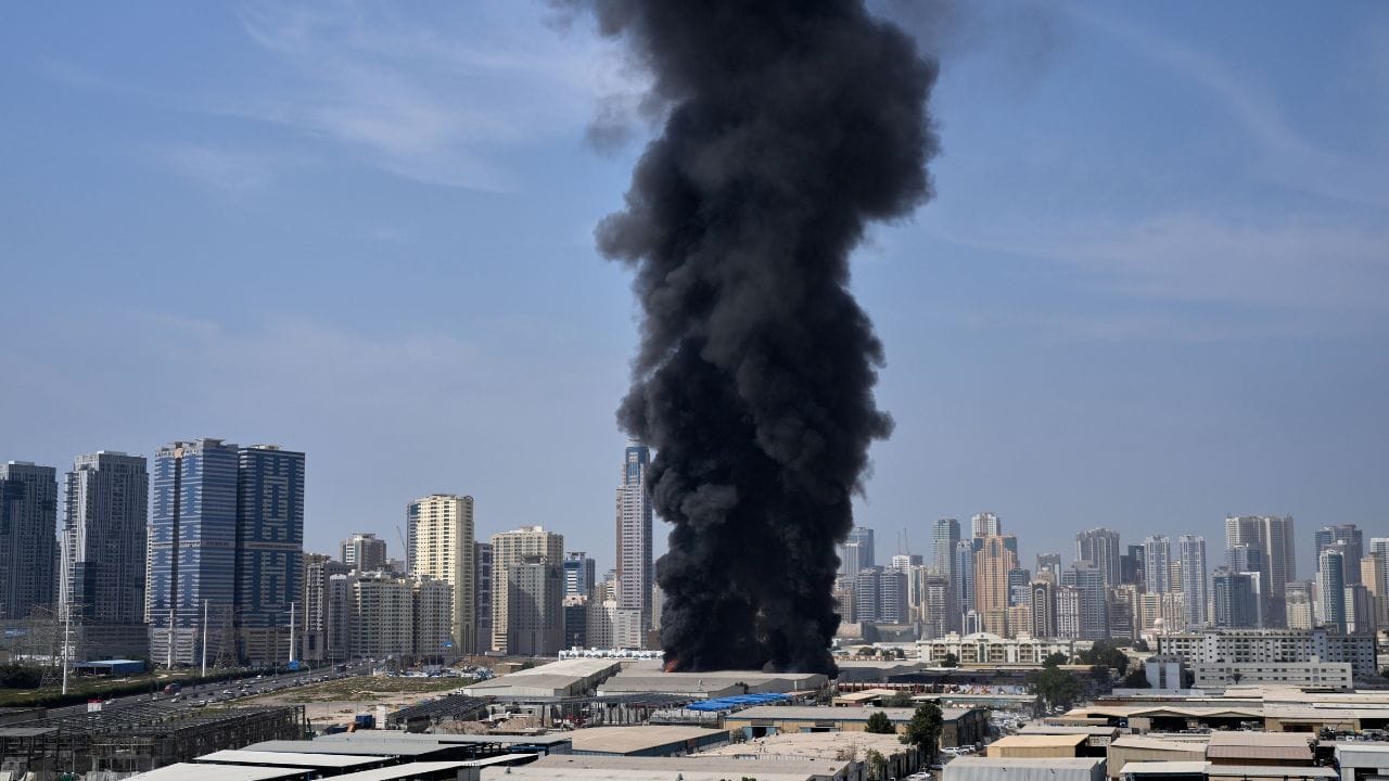 ईरान का UAE पर भीषण हमला: 30 दिन की शांति के बाद मिडिल ईस्ट में फिर बढ़ा तनाव