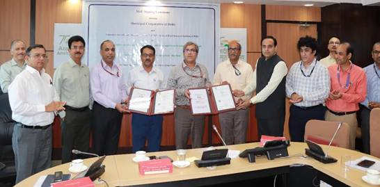 टिकाऊ सड़क पुनर्निर्माण और गड्ढों की मरम्मत के लिए CSIR-CRRI और MCD की रणनीतिक साझेदारी