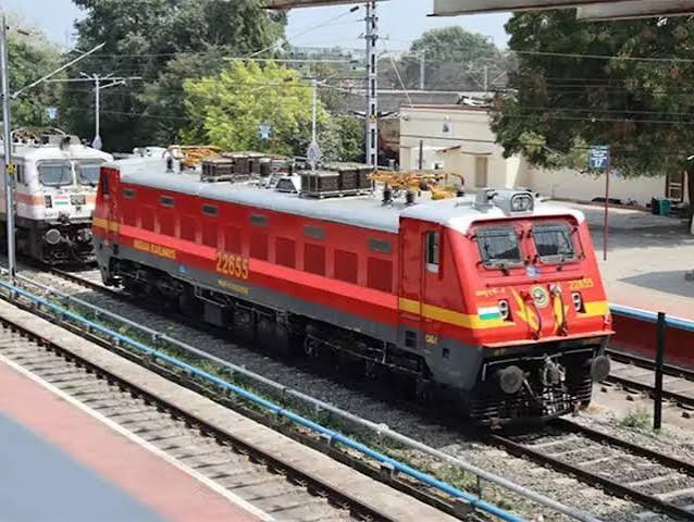 भारतीय रेलवे ने पूर्वी तट रेलवे के 631 रूट किलोमीटर पर ₹270 करोड़ की लागत से ‘कवच’ प्रणाली को मंजूरी दी