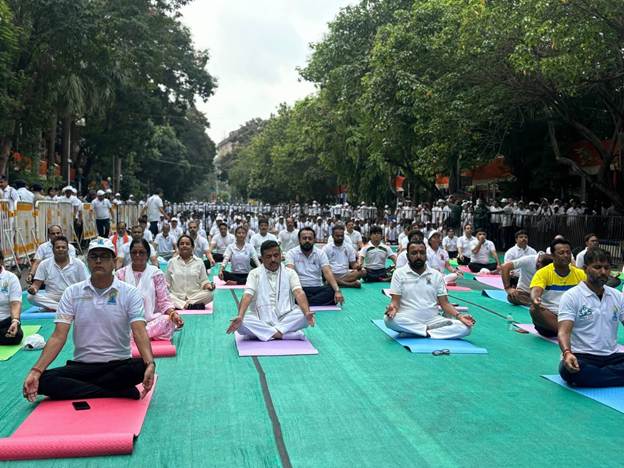दौड़ से ध्यान 2026 ने 12वें अंतर्राष्ट्रीय योग दिवस समारोह से पहले कोलकाता को एकजुट किया