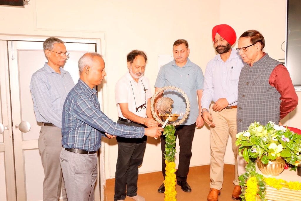 SS नगर में ‘एडवांस्ड एनालिटिकल टेक्निक्स’ विषय पर 5 दिवसीय फैक्ल्टी डेवलपमेंट प्रोग्राम का शुभारंभ