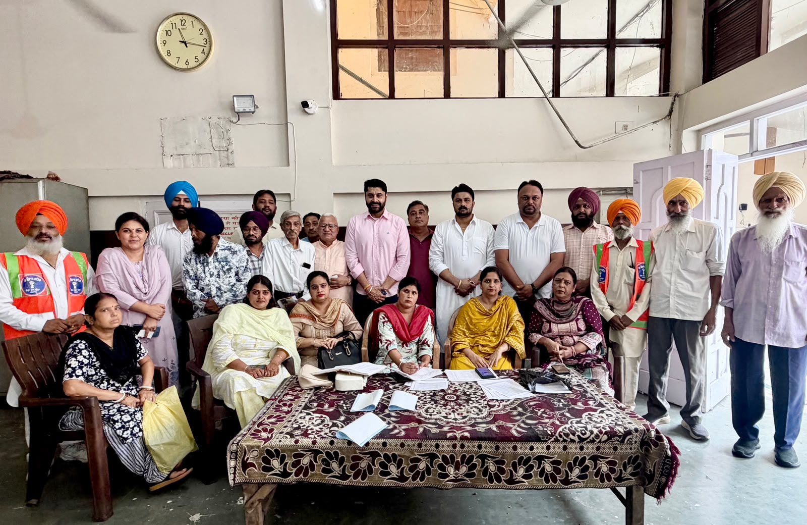 फ़्री असिस्टिव डिवाइस के लिए सीनियर सिटिज़न्स और दिव्यांगजनों का इवैल्यूएशन जारी
