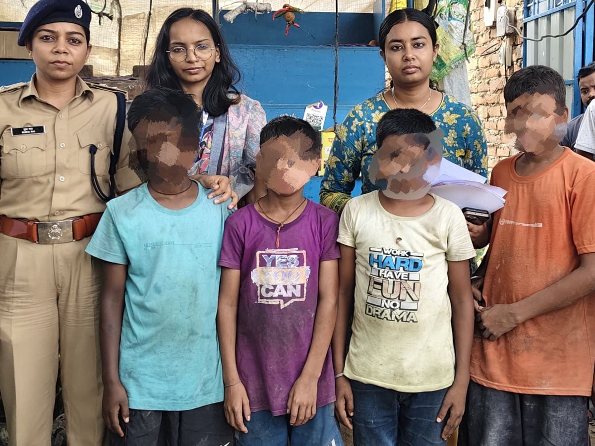 Ludhiana News: ताजपुर एन्क्लेव में घर के अंदर चल रही थी नमकीन फैक्ट्री, गंदगी और बाल श्रम के आरोप