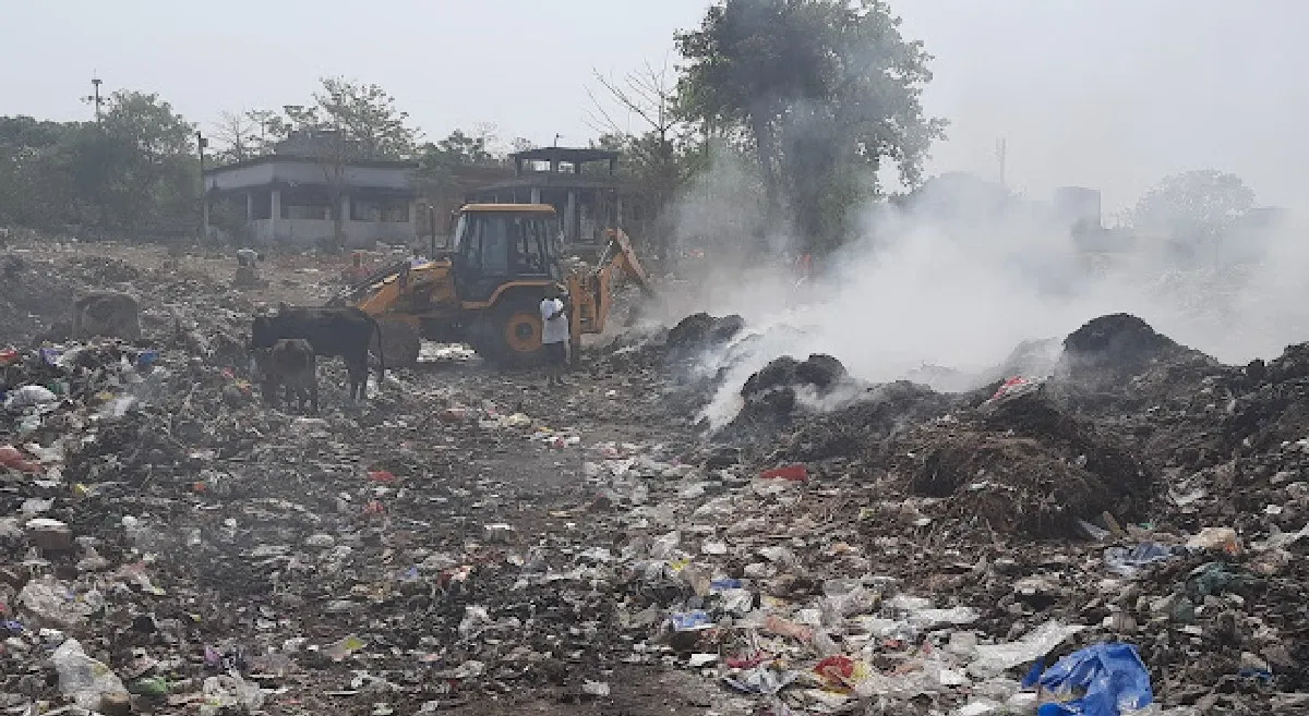 समराला में कूड़े के डंप में लगी भीषण आग, जहरीले धुएं से परेशान हुए लोग