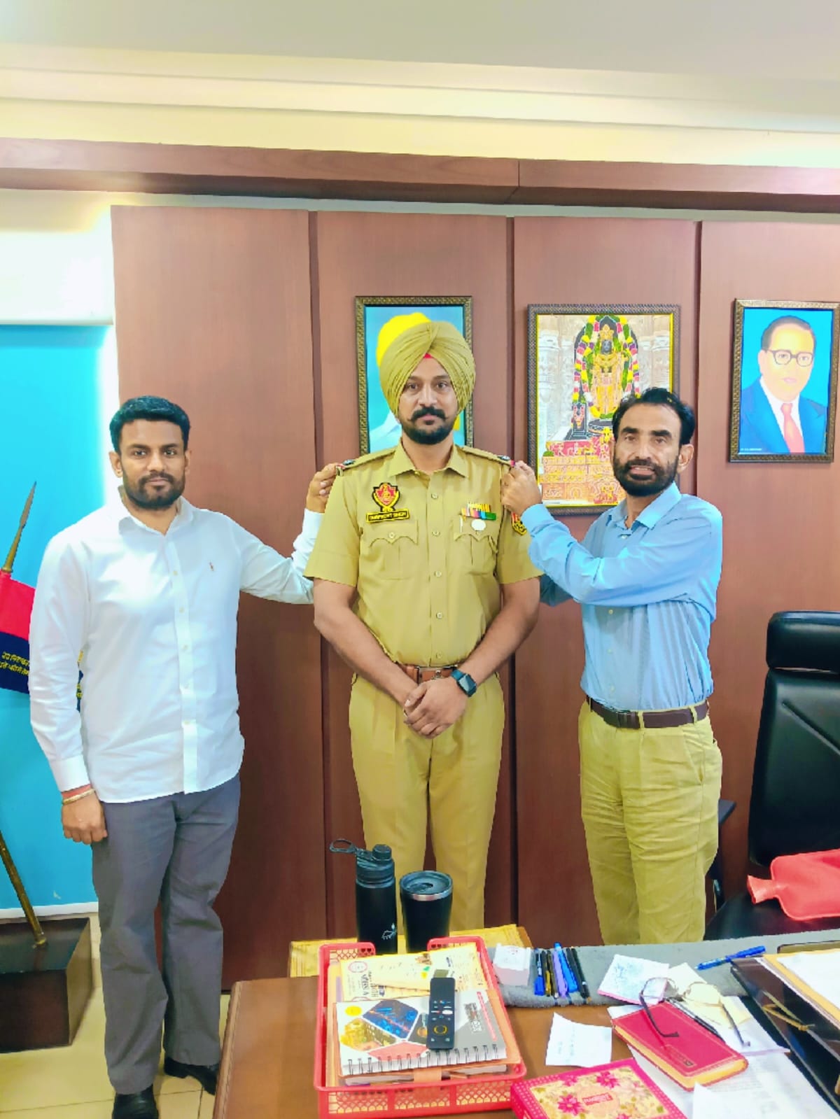गुरप्रीत सिंह को ASI प्रमोशन, DIG रुपिंदर सिंह ने लगाया प्रमोशन स्टार