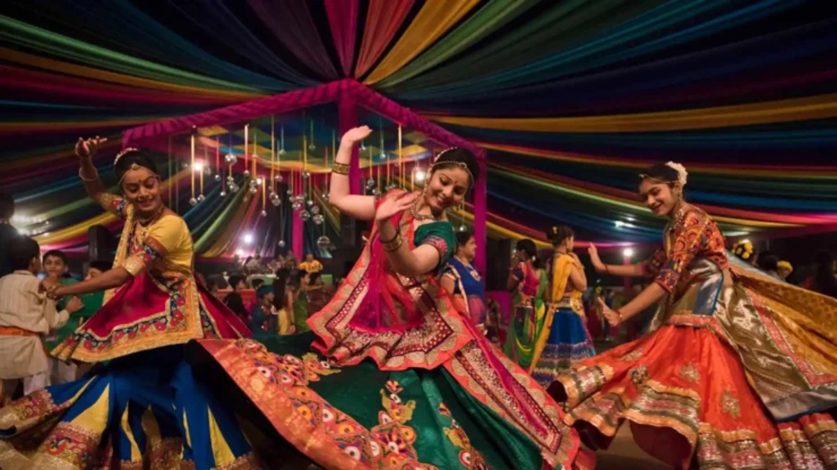 लुधियाना : गरबा-डांडिया का रंग चढ़ना शुरू, इंफ्लुएंसर्स ने किया प्रमोशनल धमाल