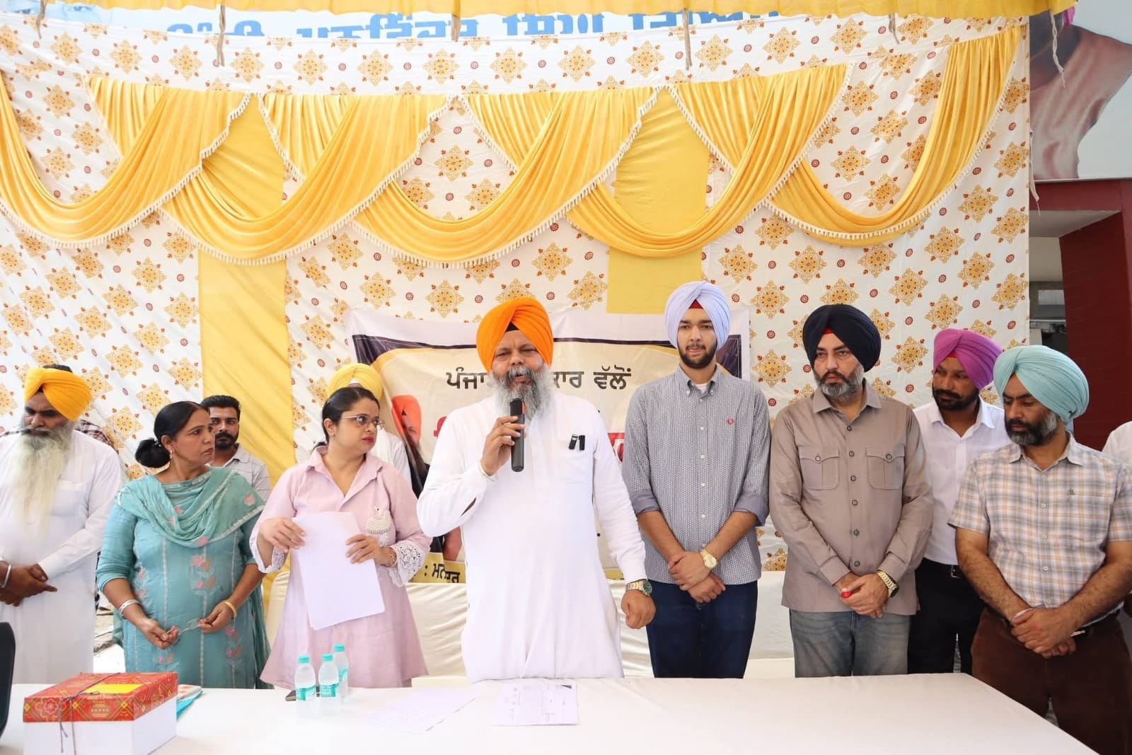मलौद की 32 आंगनवाड़ी वर्करों-हेल्परों को नियुक्ति पत्र, MLA ग्यासपुरा ने दी बधाई
