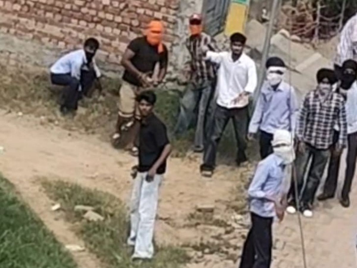 Jandiala Guru : गुनोवाल में रिश्ते को लेकर विवाद, पथराव और कार में तोड़फोड़ के आरोप