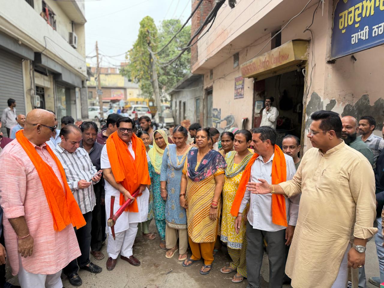 MLA बग्गा ने वार्ड नंबर 88 में RMC रोड का किया उद्घाटन, करीब 60 लाख रुपये होंगे खर्च