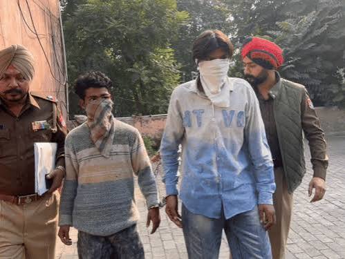 लुधियाना : चोरी के मोबाइल और मोटरसाइकिल समेत दो युवक गिरफ्तार, पुलिस को अन्य वारदातों के खुलासे की उम्मीद