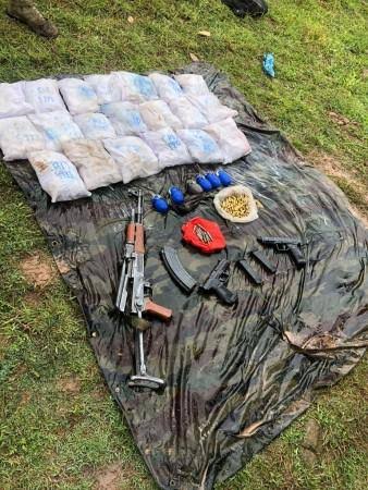 अमृतसर : अवैध हथियार सप्लाई नेटवर्क का भंडाफोड़, 2 AK-47 समेत भारी मात्रा में हथियार बरामद