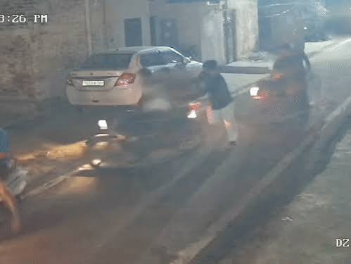जालंधर कैंट में देर रात गोलियां चलने से दहशत, CCTV में कैद हुआ हंगामा; पुलिस ने आरोपियों की पहचान की