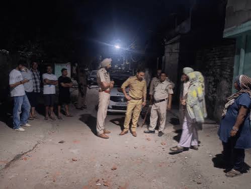 लुधियाना : पुरानी रंजिश को लेकर घर पर पथराव, दो लोग हिरासत में