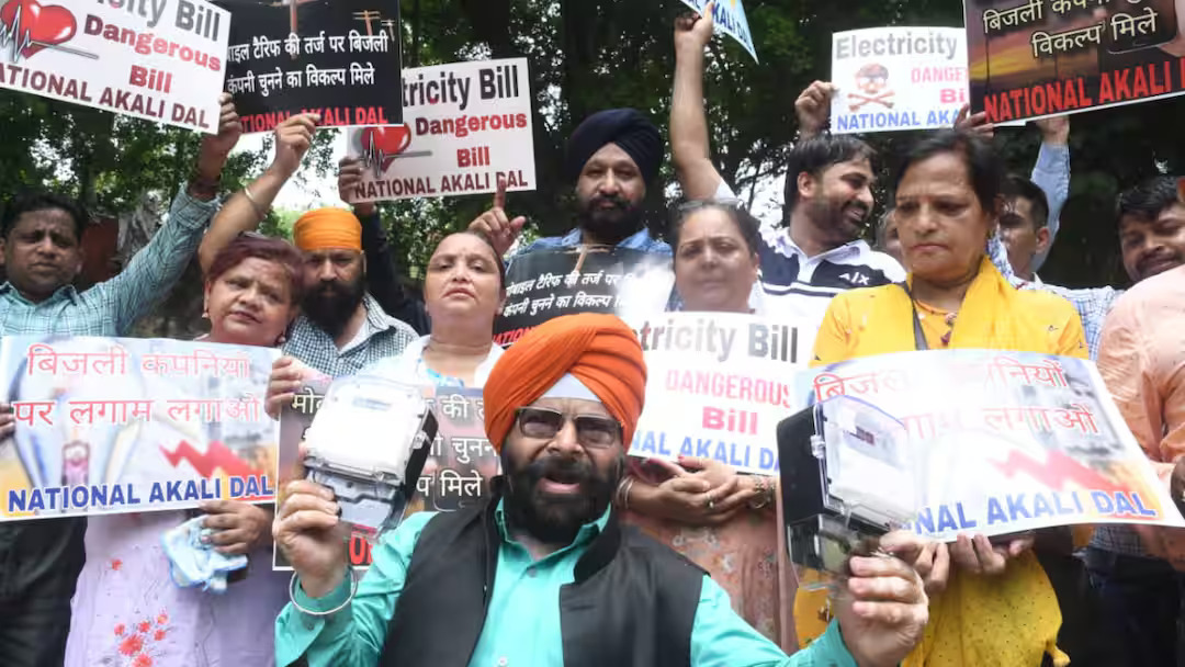 टांडा उड़मुड़ : बिजली कटों के खिलाफ अकाली दल का प्रदर्शन, SDM कार्यालय के बाहर जताया विरोध