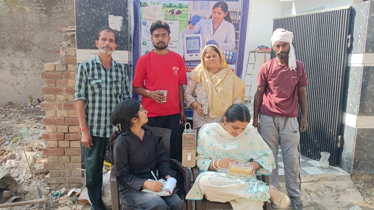 Khanna News: दूध के 63 सैंपल की जांच, 29 में पानी की मात्रा तय सीमा से ज्यादा; केमिकल नहीं मिला