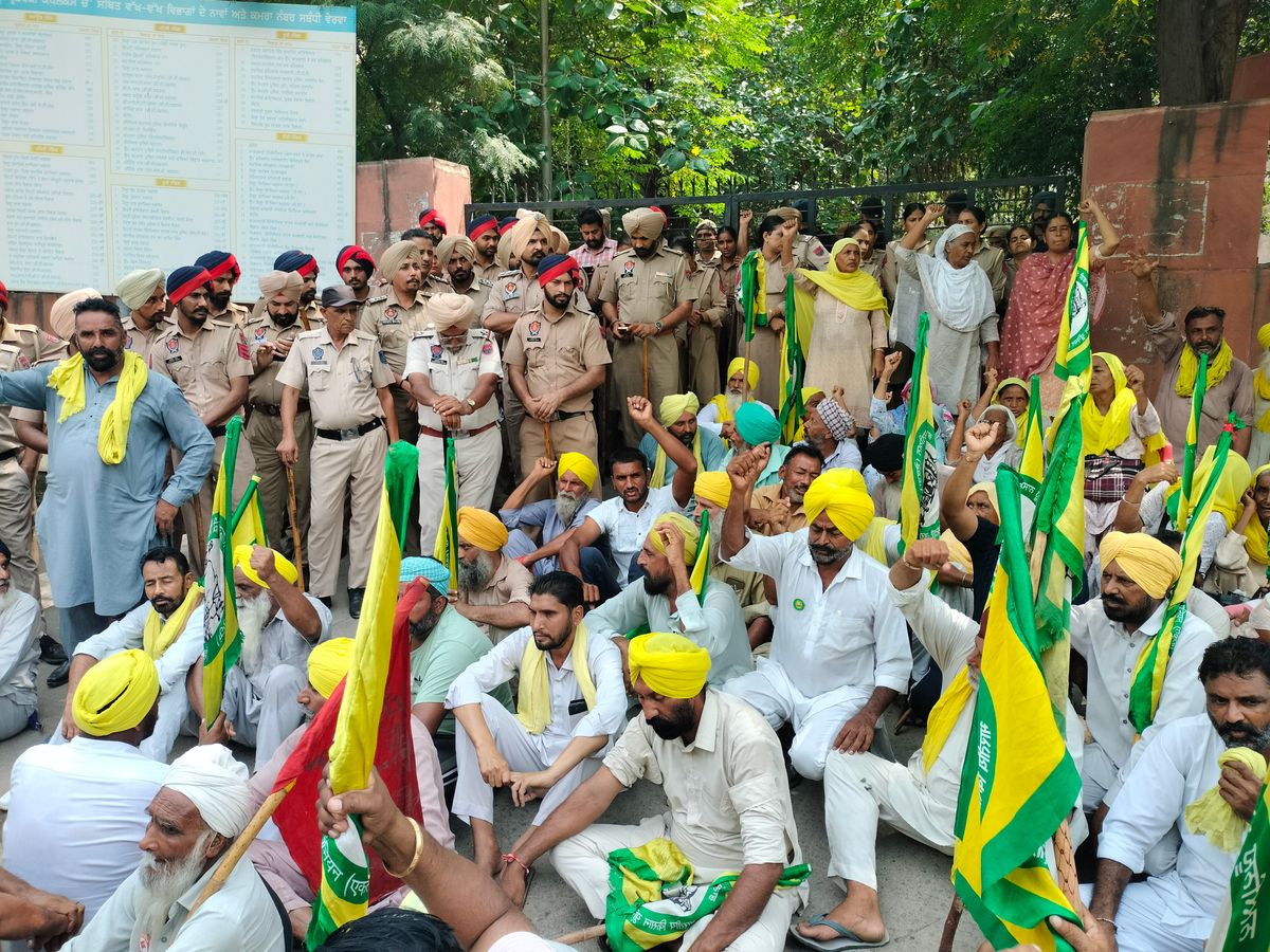 समराला: कोऑपरेटिव सोसायटियों के नए नियमों के खिलाफ BKU कादियां का विरोध, सरकार से फरमान वापस लेने की मांग