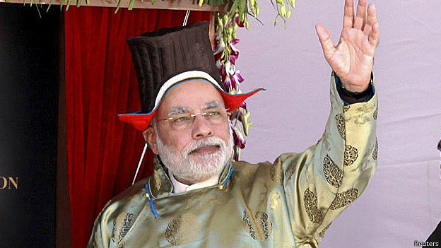 PM Modi Laddakh Visit : लद्दाख को मिलेगी 3,350 करोड़ की सौगात! नया एयरपोर्ट टर्मिनल, रणनीतिक सड़क और 40 गांवों में जल संरक्षण परियोजना
