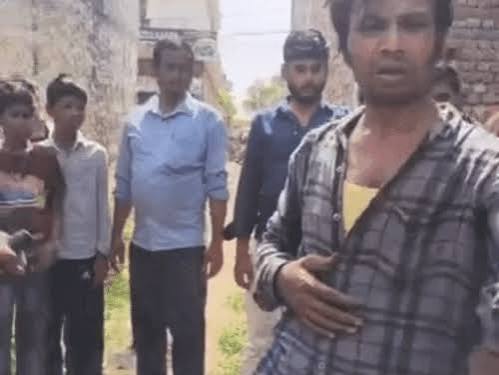 लुधियाना में ATM कार्ड बदलकर ठगी का शक, युवक को लोगों ने पकड़ा; 40-50 कार्ड मिलने का दावा