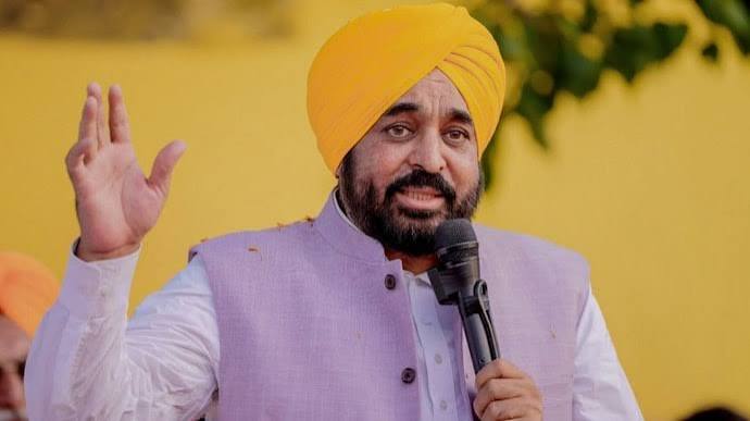Bhagwant Mann News: धूरी में CM मान ने युवाओं को किया प्रेरित, बोले- मेहनत और पढ़ाई पर दें ध्यान